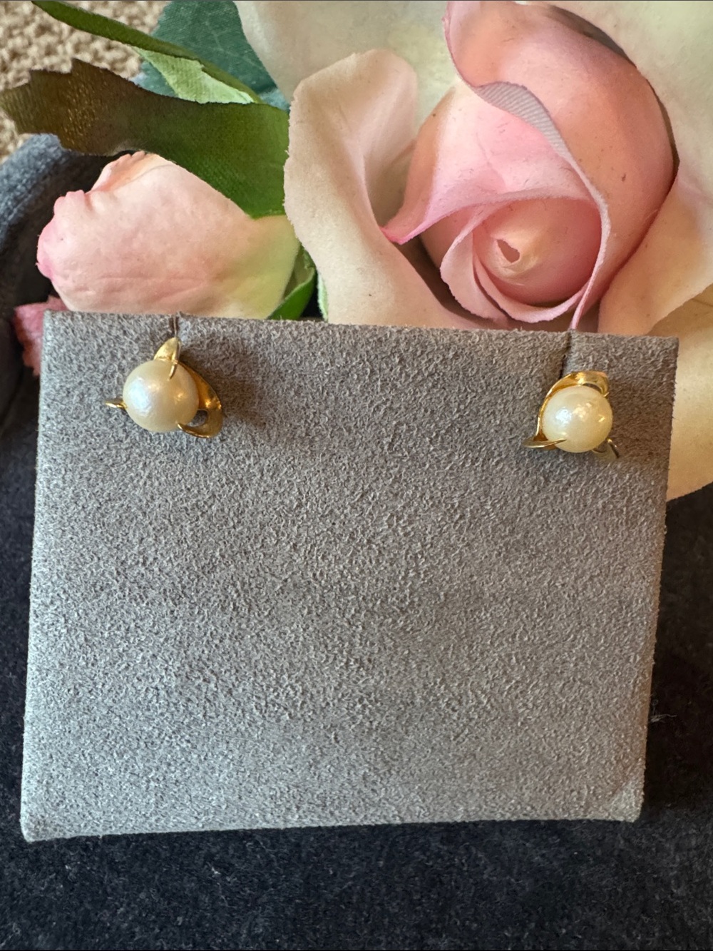Solid 14 K Yellow Gold Pearl Stud Earrings.